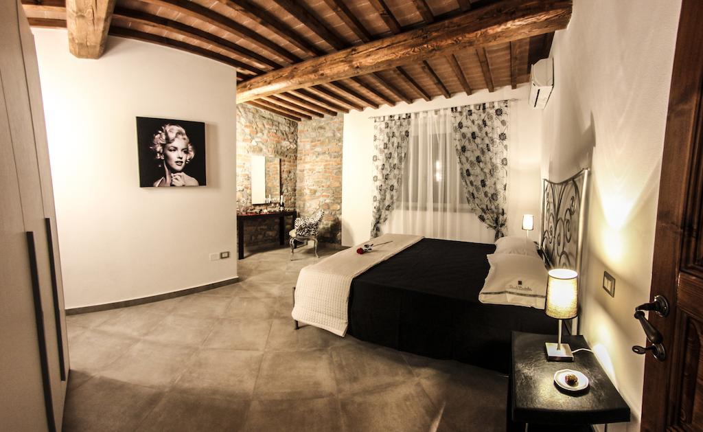Agriturismo Ferruggini โบลเกริ ห้อง รูปภาพ