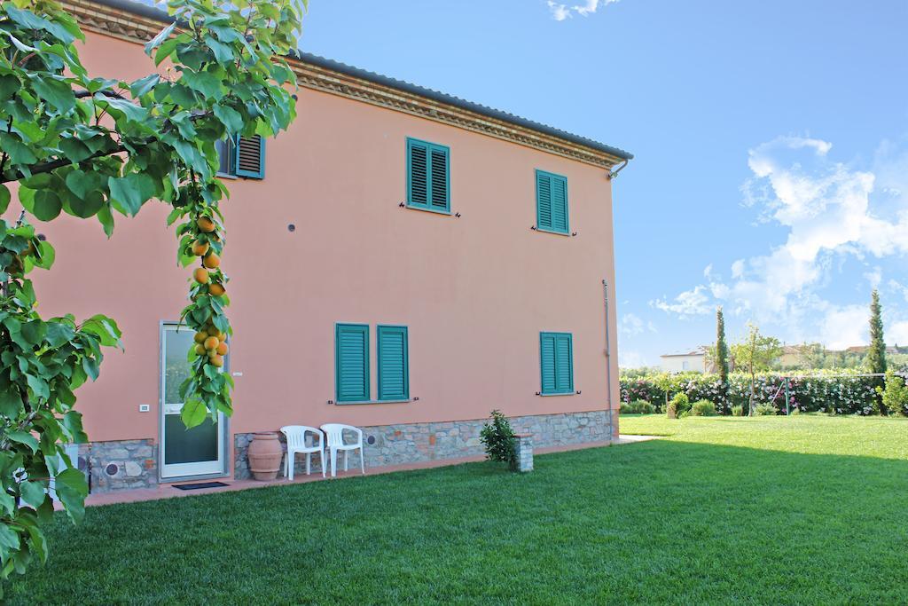Agriturismo Ferruggini โบลเกริ ภายนอก รูปภาพ